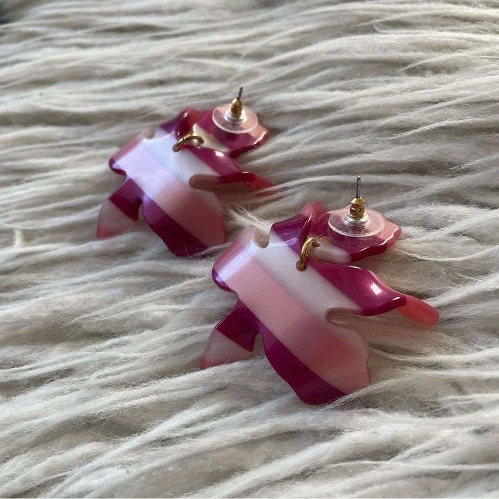 Lele Sadoughi Paper Lily Flower Acetate Hand Swirl Burgundy Stripe Earrings EUC